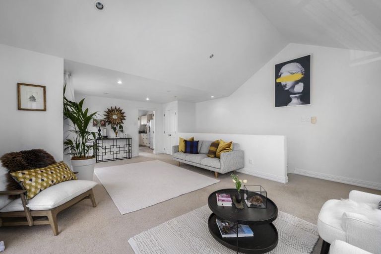 Photo of property in 20 Hill Street, Thorndon, Wellington, 6011