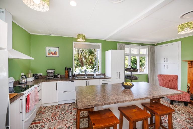 Photo of property in 6 Griffins Road, Marton, 4788