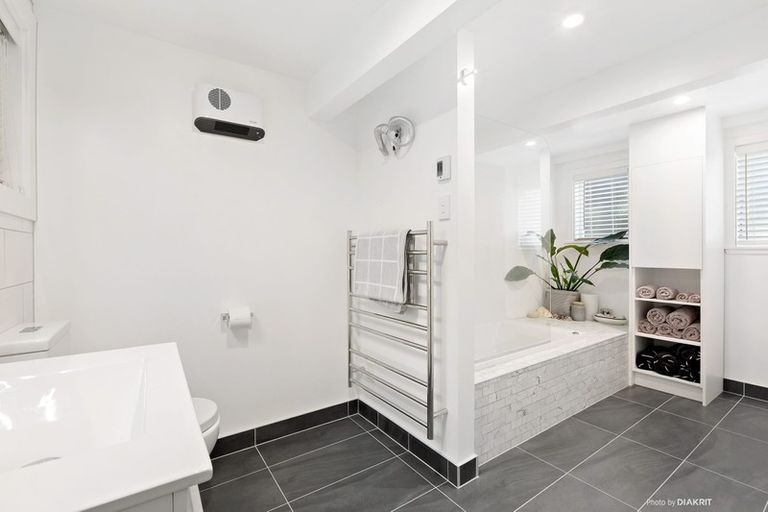 Photo of property in 10 Beacon Hill Road, Miramar, Wellington, 6022