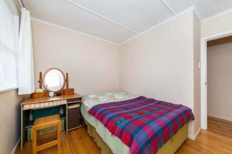 Photo of property in 76 Harrington Road, Henderson, Auckland, 0610
