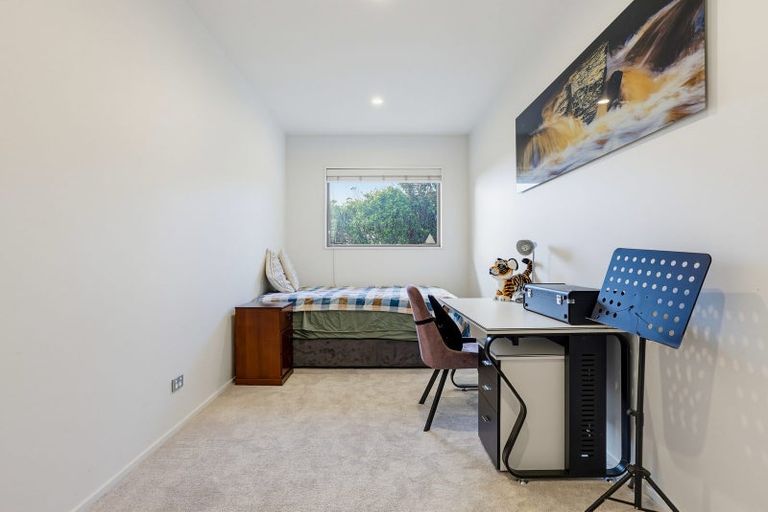 Photo of property in 320 Cannon Hill Crescent, Mount Pleasant, Christchurch, 8081