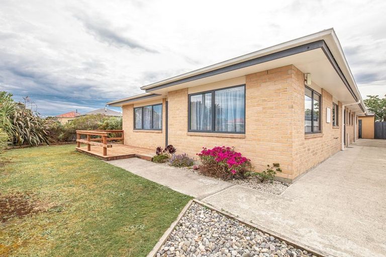 Photo of property in 33 Queen Street, Westport, 7825