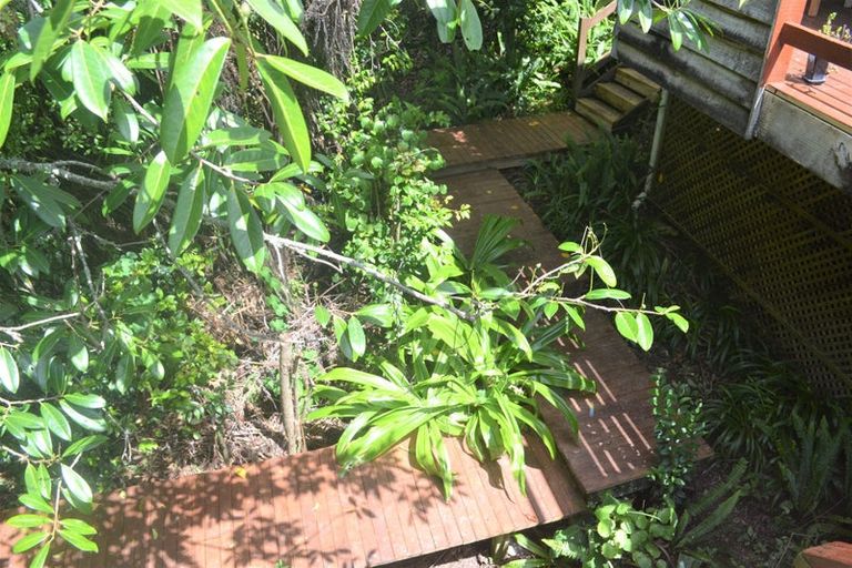 Photo of property in 8b Island View Terrace, Cockle Bay, Auckland, 2014