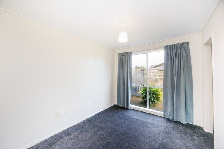 Photo of property in 41 Acacia Street, Kelvin Grove, Palmerston North, 4414