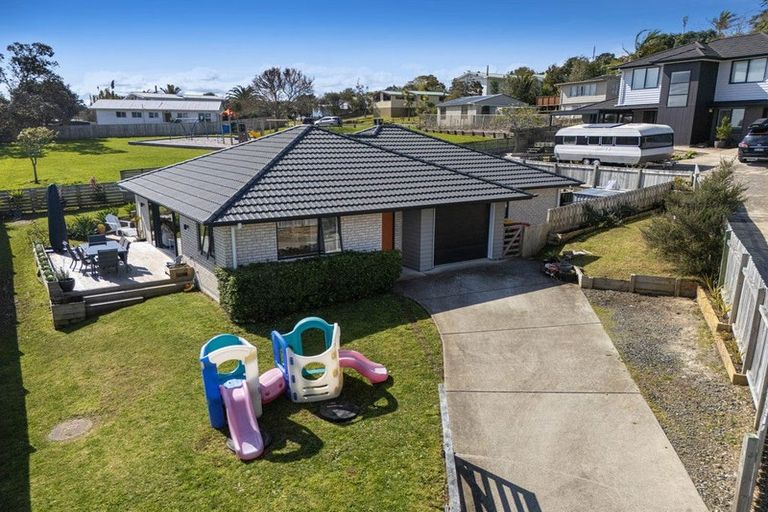 Photo of property in 9 St Julia Court, Helensville, 0800