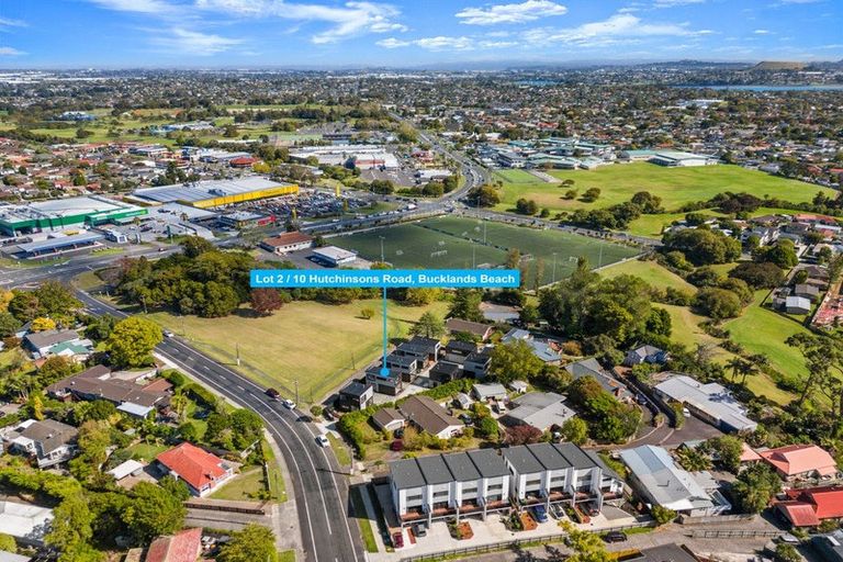 Photo of property in 8/10 Hutchinsons Road, Bucklands Beach, Auckland, 2014