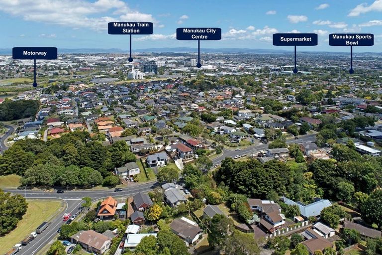 Photo of property in 26 Kingsclere Place, Goodwood Heights, Auckland, 2105