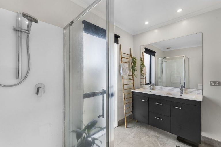 Photo of property in 13 Ian Morrison Road, Hobsonville, Auckland, 0616