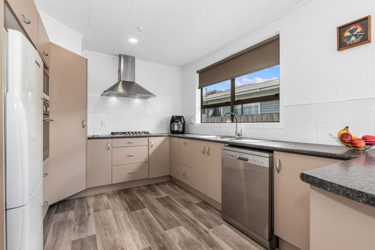 Photo of property in 35 Old Onerahi Road, Onerahi, Whangarei, 0110