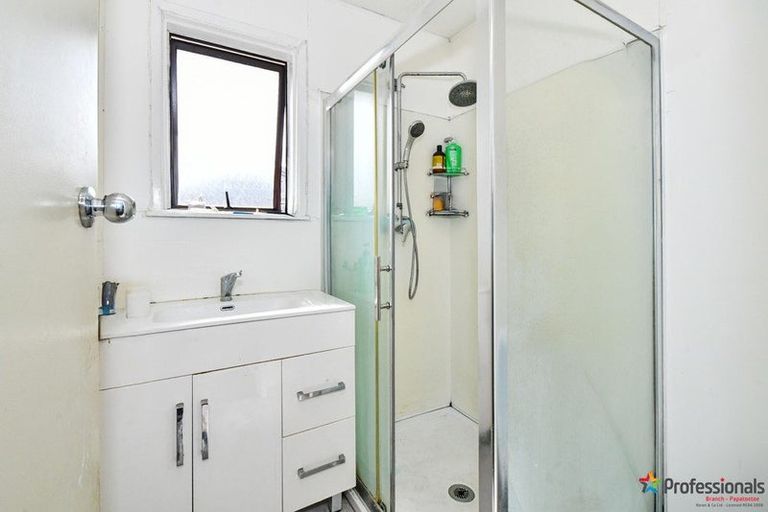 Photo of property in 14 Kemble Close, Mangere, Auckland, 2022