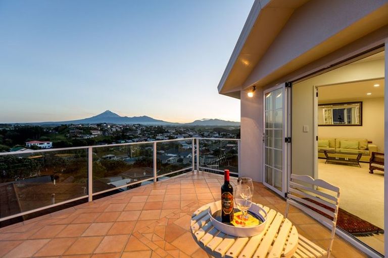 Photo of property in 6 Scott Street, Moturoa, New Plymouth, 4310