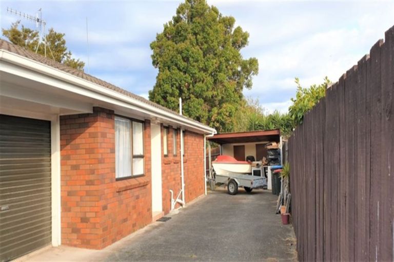 Photo of property in 27 Harris Road, Mount Wellington, Auckland, 1051