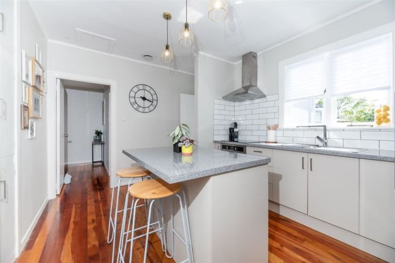 Photo of property in 23a Riserra Drive, Ranui, Auckland, 0612