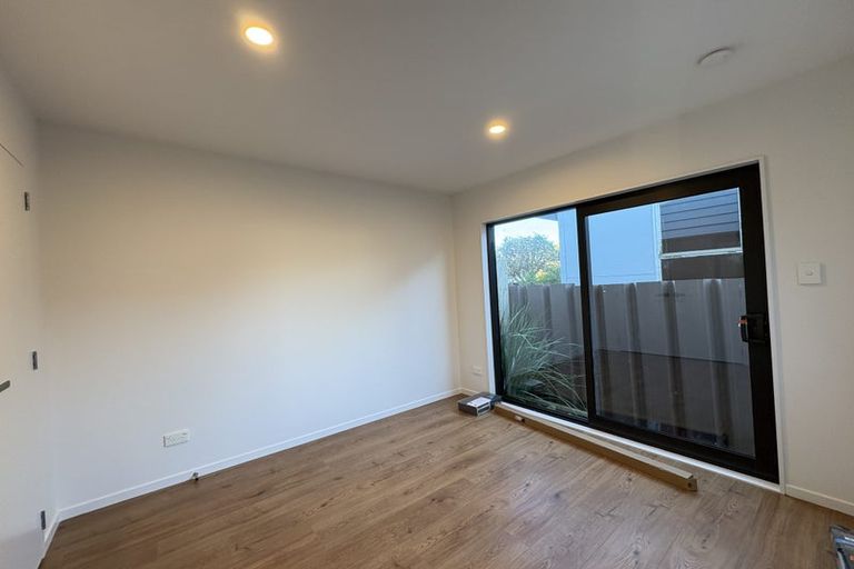Photo of property in 723d Massey Road, Mangere, Auckland, 2022