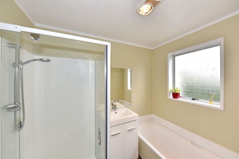 Photo of property in 1/20 Heaphy Place, Casebrook, Christchurch, 8051