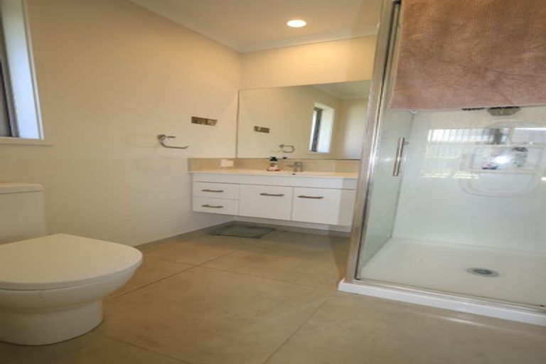 Photo of property in 16 Te Kio Crescent, Papamoa Beach, Papamoa, 3118