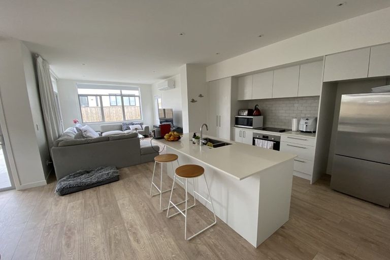 Photo of property in 33 Myland Drive, Hobsonville, Auckland, 0616