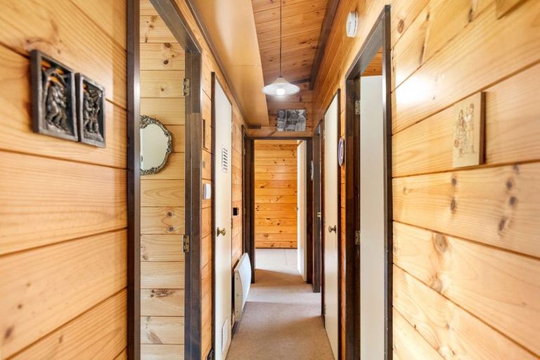 Photo of property in 12 Bens Place, Springvale, Whanganui, 4501