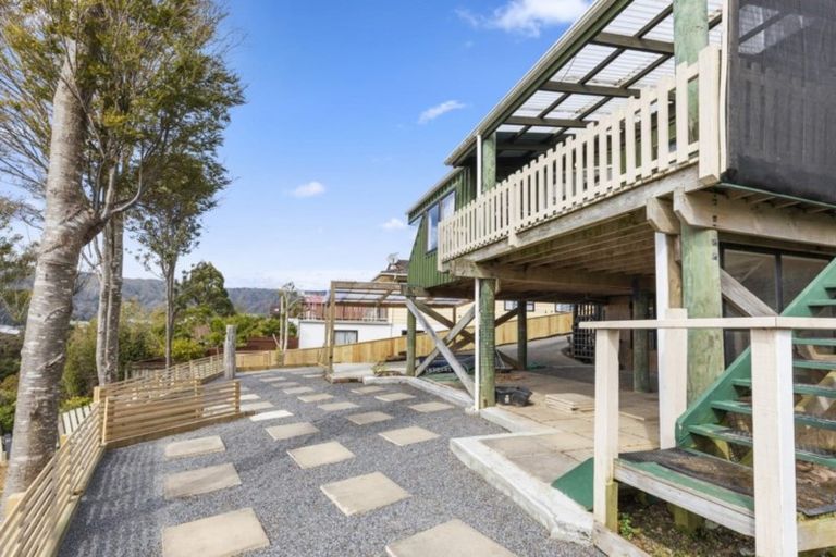 Photo of property in 7 Fenchurch Grove, Stokes Valley, Lower Hutt, 5019