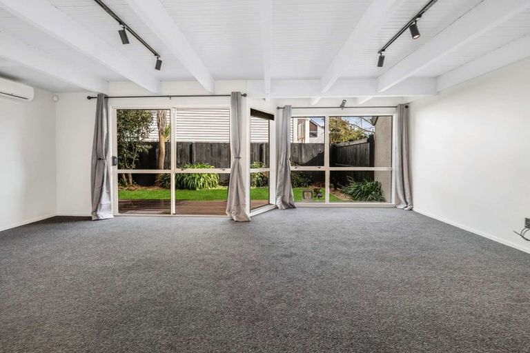 Photo of property in 2/40 Ranfurly Street, St Albans, Christchurch, 8014