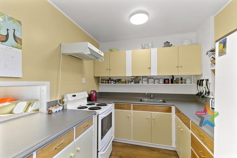 Photo of property in 2/1 Mana Street, Vogeltown, Wellington, 6021