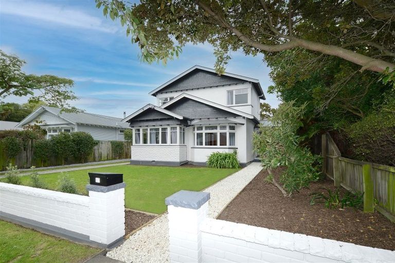 Photo of property in 17 Lionel Street, Avonside, Christchurch, 8061