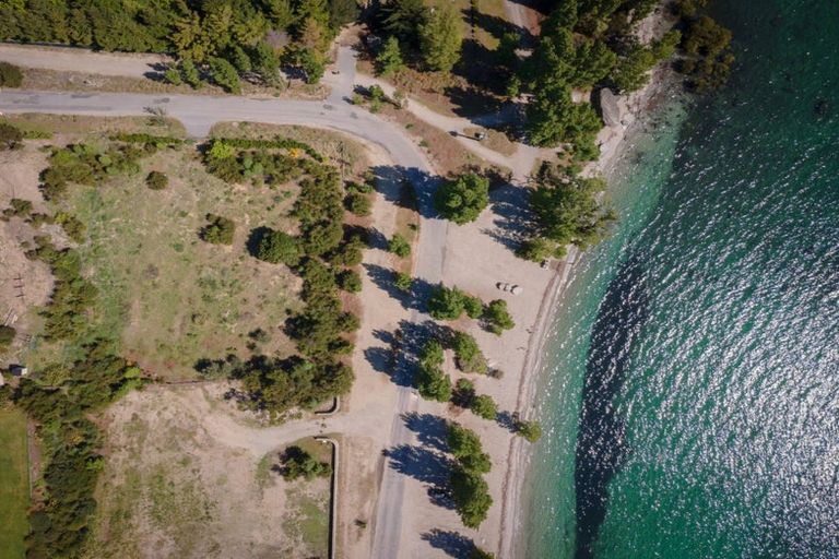 Photo of property in 333 Beacon Point Road, Wanaka, 9305