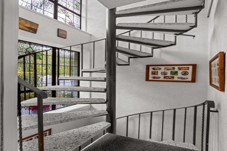 Photo of property in 6 Waiwera Road, Waiwera, Orewa, 0994