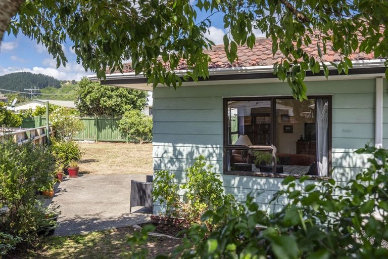 Photo of property in 9b Rodney Grove, Paraparaumu, 5032