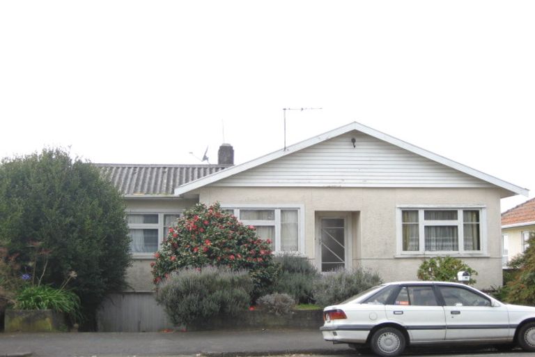 Photo of property in 213 Carrington Street, Vogeltown, New Plymouth, 4310