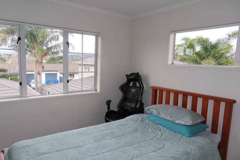 Photo of property in 27 Mulvaney Crescent, Henderson, Auckland, 0612