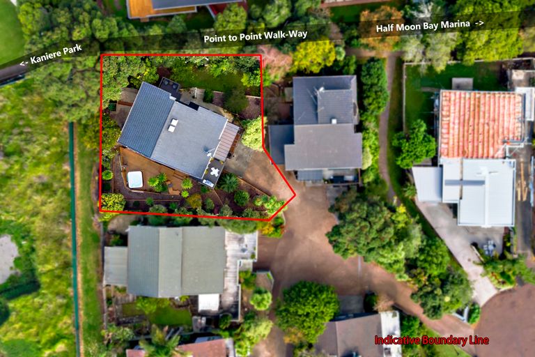 Photo of property in 16 Proteus Place, Half Moon Bay, Auckland, 2012