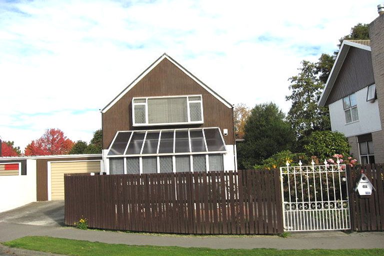 Photo of property in 1/6 Farnham Place, Ilam, Christchurch, 8041