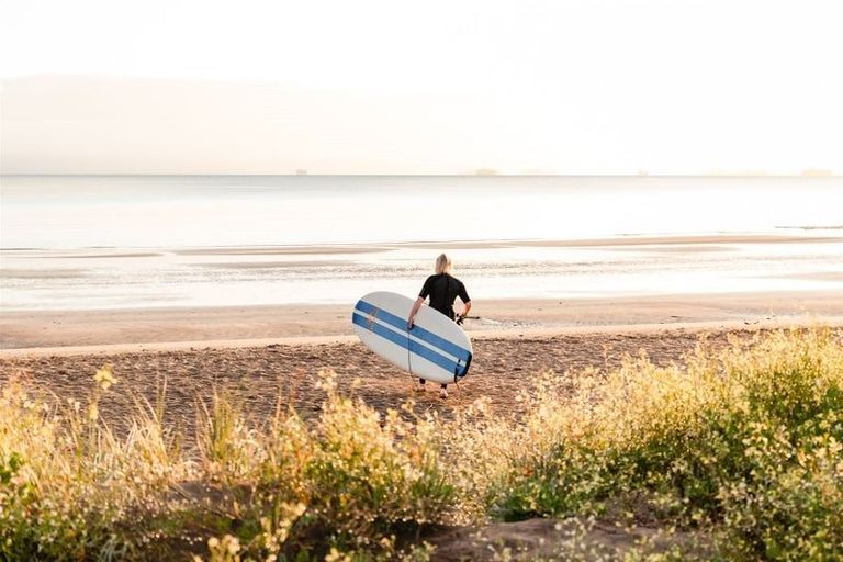 Photo of property in 2a Nerita Place, Long Bay, Auckland, 0630