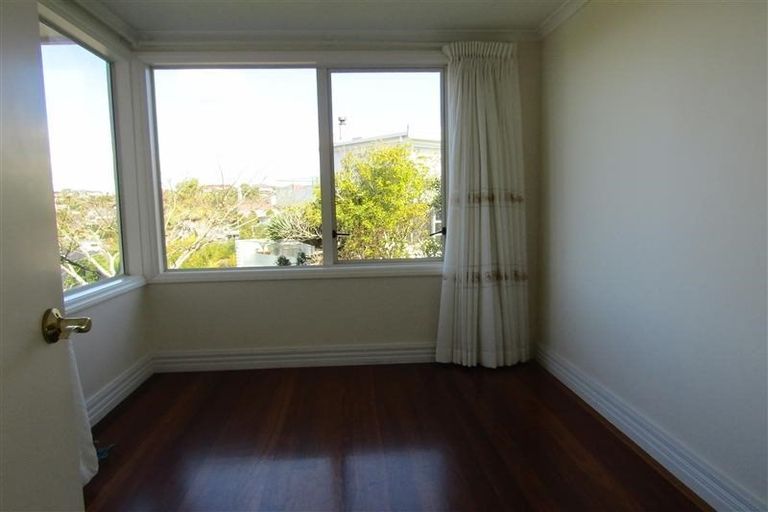 Photo of property in 62 Hebron Road, Waiake, Auckland, 0630