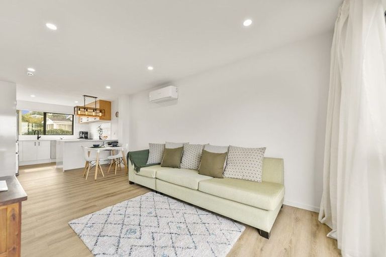 Photo of property in 7/27 Carole Crescent, Pakuranga, Auckland, 2010