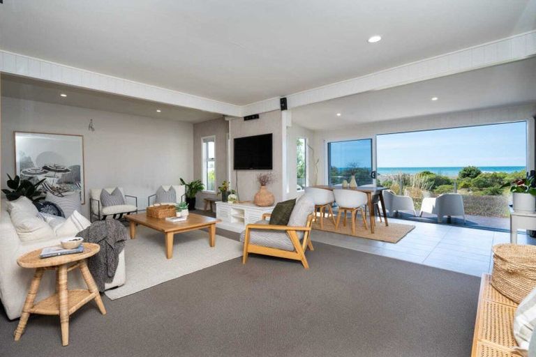 Photo of property in 2 Collison Terrace, Haumoana, 4102