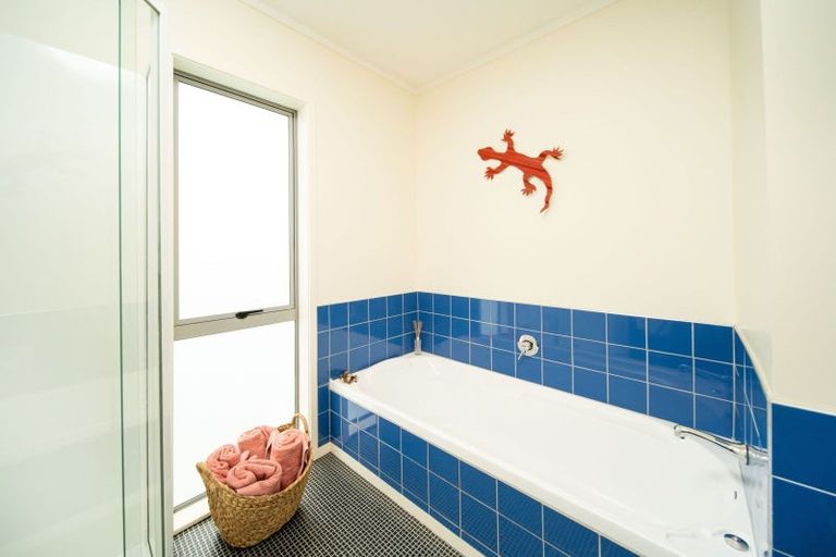 Photo of property in 571 Shoemaker Road, Waipu, 0582