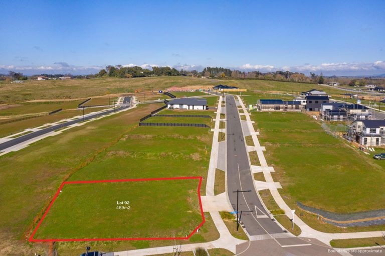 Photo of property in 1 Oralee Terrace, Peacocke, 3206