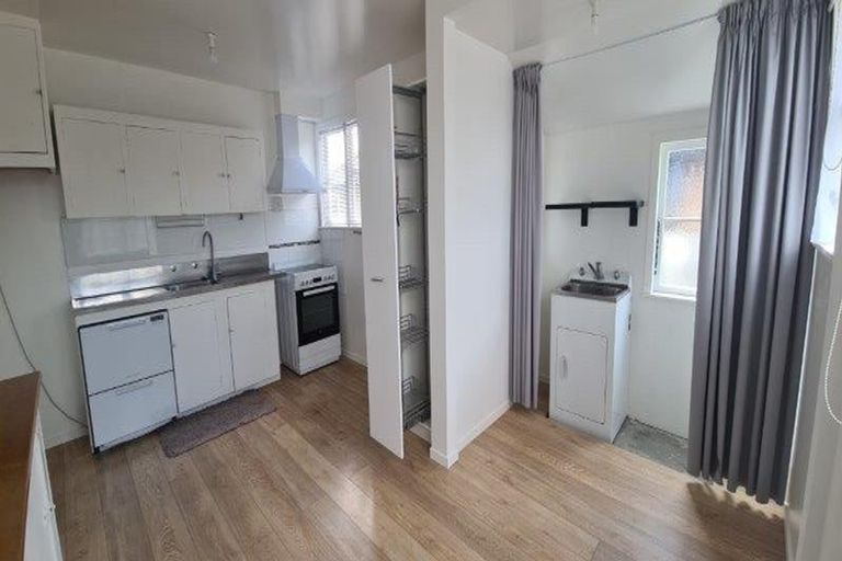 Photo of property in 1 Pinfold Avenue, Hamilton East, Hamilton, 3216