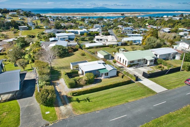 Photo of property in 20 Cullen Street, Mangawhai Heads, Mangawhai, 0505