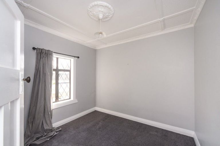 Photo of property in 51 Burns Avenue, Takaro, Palmerston North, 4412