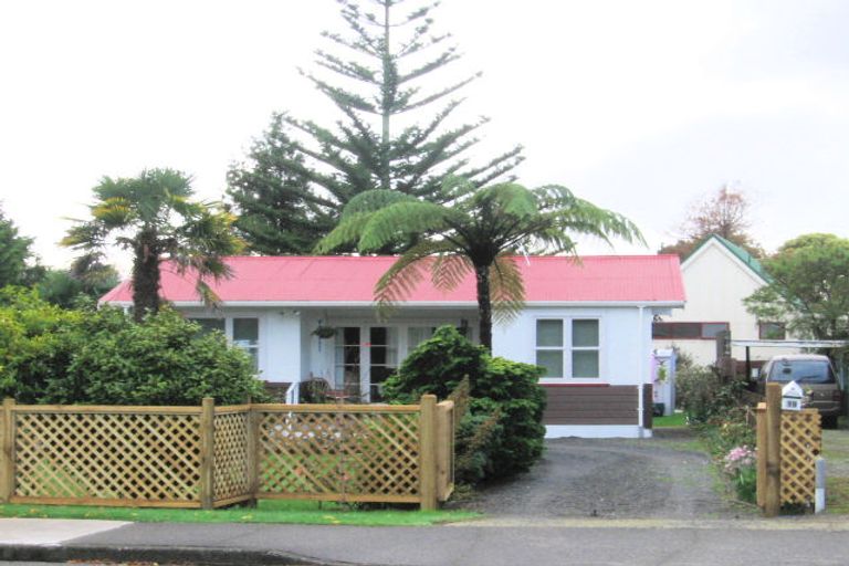 Photo of property in 19 Elizabeth Street, Waikanae, 5036