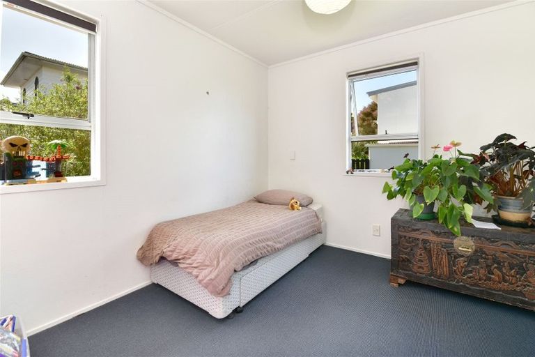 Photo of property in 10 John Road, Stanmore Bay, Whangaparaoa, 0932
