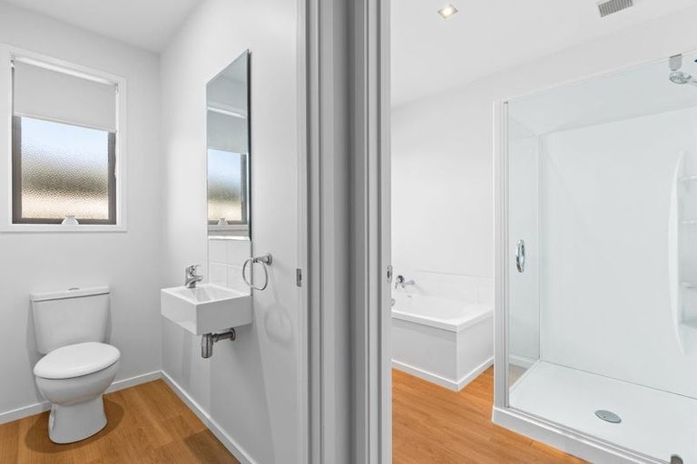 Photo of property in 30 De Castro Drive, Blenheim, 7201