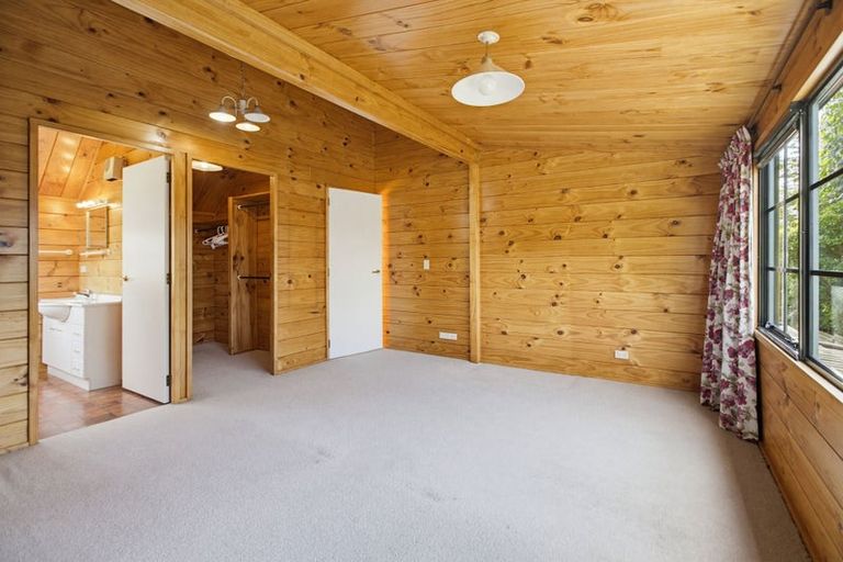 Photo of property in 38 Gemini Place, Kawaha Point, Rotorua, 3010