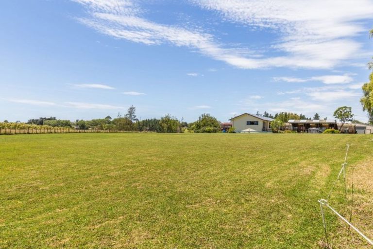 Photo of property in 193 Pine Valley Road, Dairy Flat, Silverdale, 0992