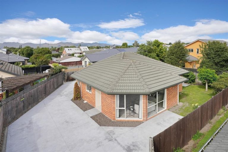 Photo of property in 20 Sutton Place, Dallington, Christchurch, 8061