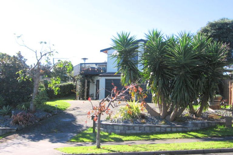Photo of property in 7 Sophora Place, Totara Heights, Auckland, 2105