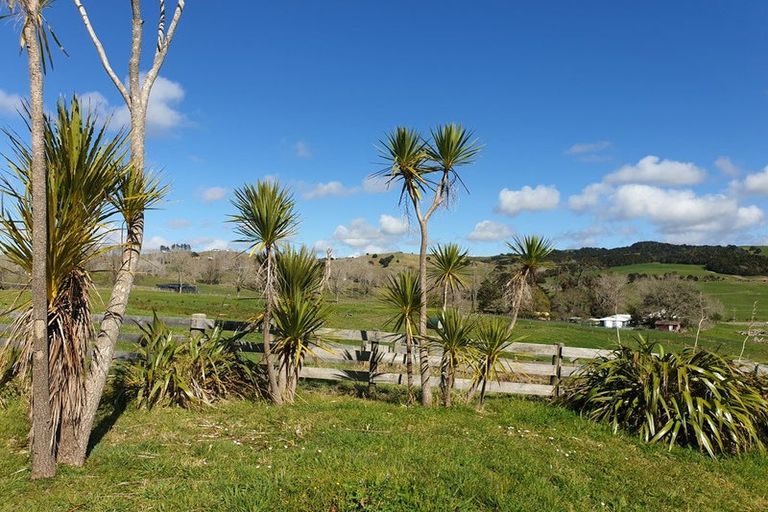 Photo of property in 42 Jumna Road, Maungaturoto, 0587